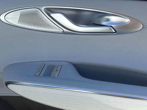 New 2026 Genesis GV70 2.5T Advanced image 18