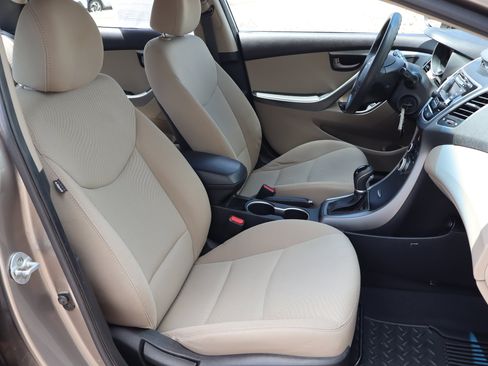 Used 2016 Hyundai Elantra SE FWD image 33