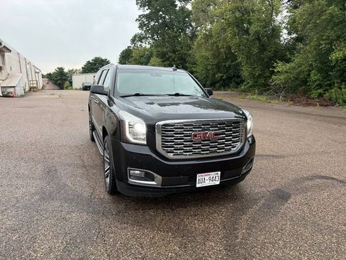 Used 2018 GMC Yukon XL Denali w/ Open Road Package AWD/4WD image 9