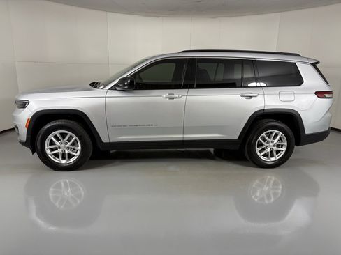 Used 2025 Jeep Grand Cherokee L Laredo image 5