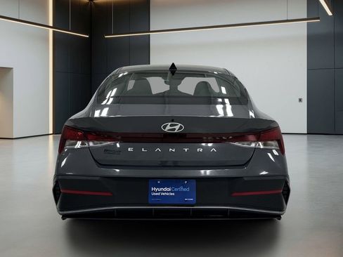 Certified 2024 Hyundai Elantra SEL FWD image 5