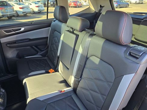 New 2026 Volkswagen Atlas Peak Edition image 19