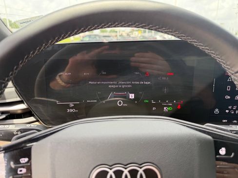 Used 2025 Audi Q5 Premium Plus w/ Premium Plus AWD/4WD image 16