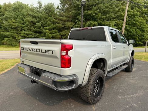 Used 2019 Chevrolet Silverado 1500 LT AWD/4WD image 5