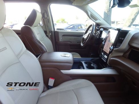 Used 2022 RAM 2500 Laramie AWD/4WD image 17
