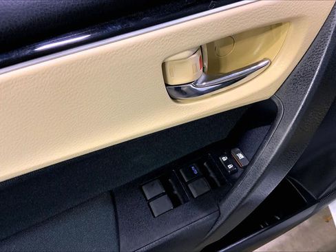 Used 2017 Toyota Corolla LE image 35