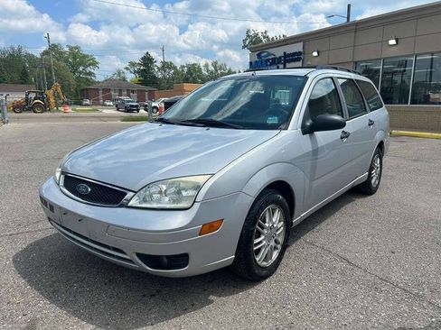 Used 2006 Ford Focus SE FWD image 1