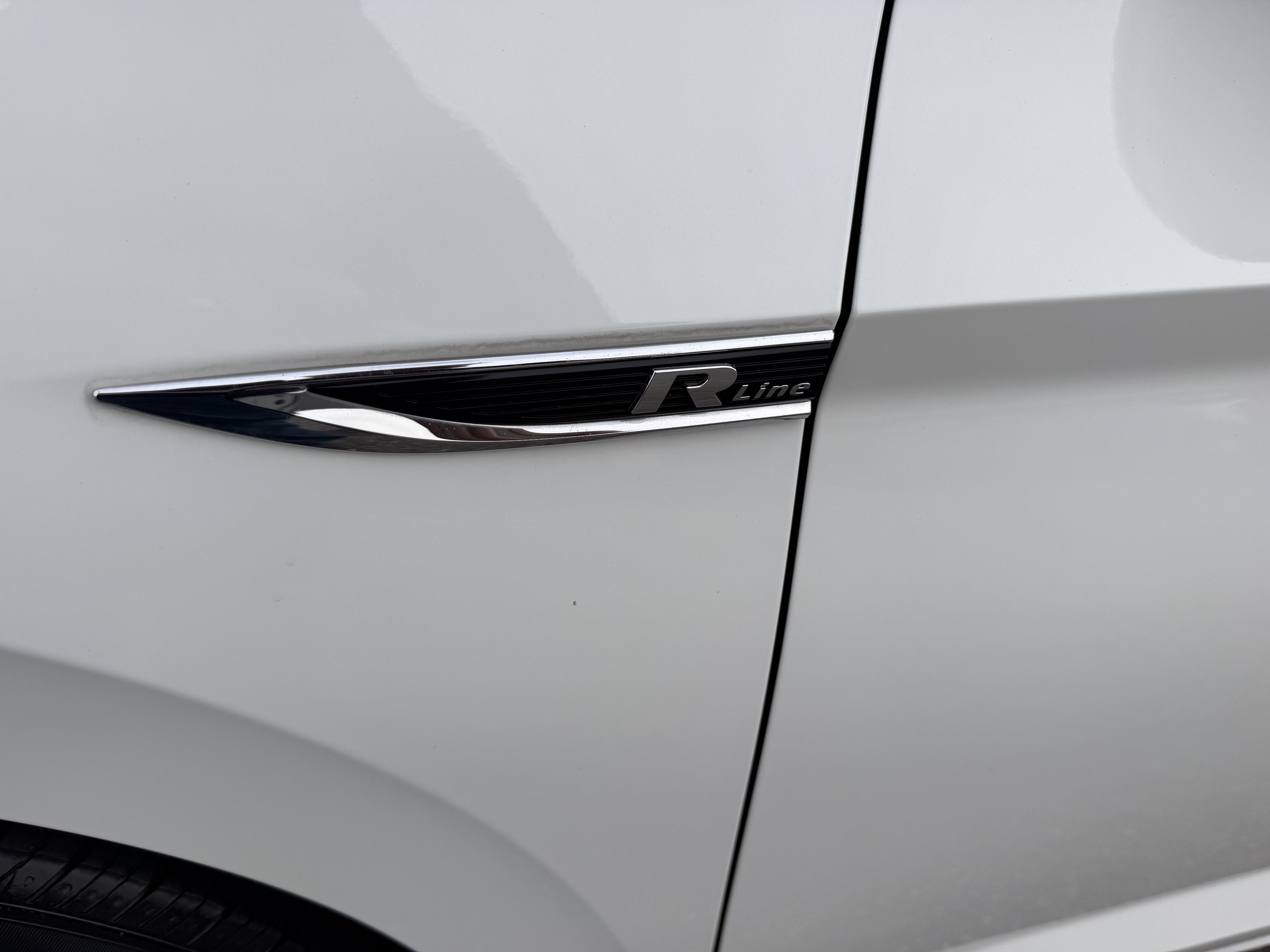 Used 2021 Volkswagen Jetta R-Line FWD image 3