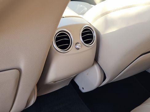 Used 2020 Mercedes-Benz GLC 300 image 36