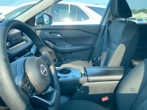 Used 2024 Nissan Rogue SV FWD image 13