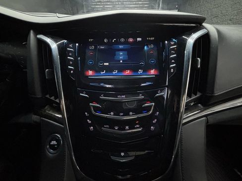 Used 2016 Cadillac Escalade ESV Platinum RWD image 22