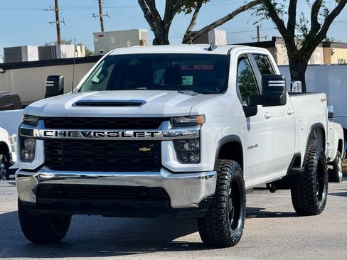 Used 2021 Chevrolet Silverado 2500 LT w/ Fleet Comfort Package image 3