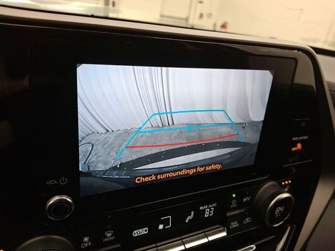 Certified 2023 Toyota Highlander XLE image 15