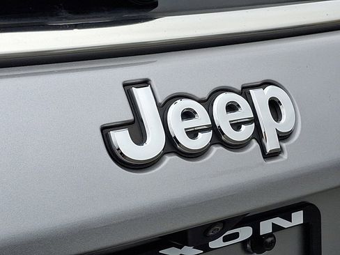 Used 2022 Jeep Compass Latitude image 29