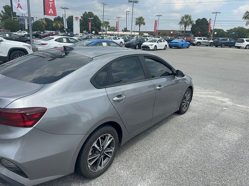 Used 2024 Kia Forte LXS FWD image 3