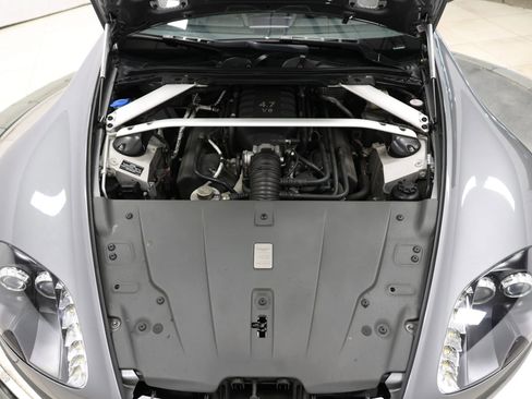 Used 2016 Aston Martin V8 Vantage S RWD image 65