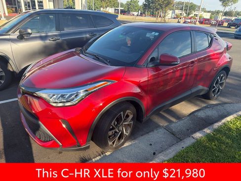 Used 2021 Toyota C-HR XLE FWD image 5
