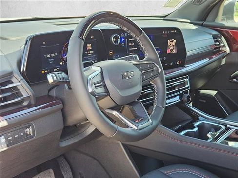 New 2026 Chevrolet Traverse Z71 w/ Enhanced Driving Package AWD/4WD image 3
