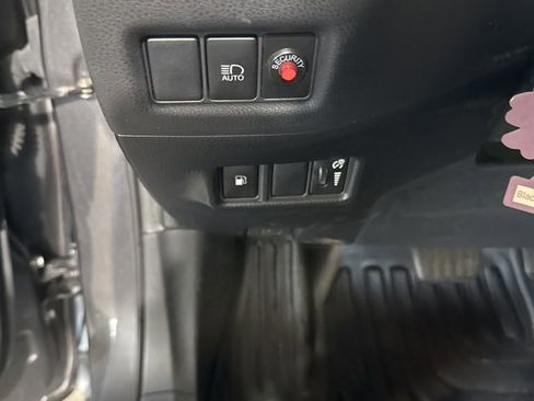 Used 2021 Toyota C-HR LE image 29