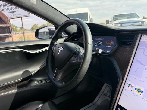 Used 2019 Tesla Model S Performance AWD/4WD image 17