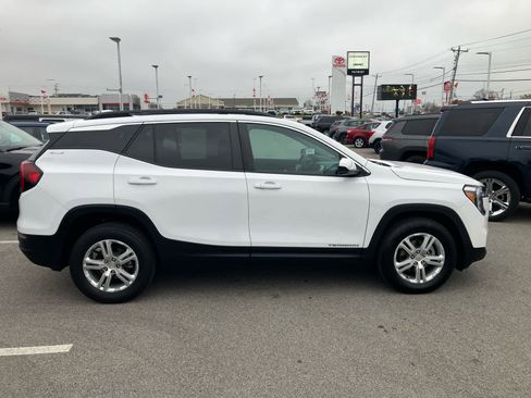 Used 2022 GMC Terrain SLE w/ Driver Convenience Package image 8