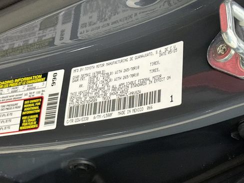 Used 2025 Toyota Tacoma TRD Pro AWD/4WD image 32