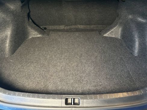 Used 2018 Toyota Corolla SE FWD image 22