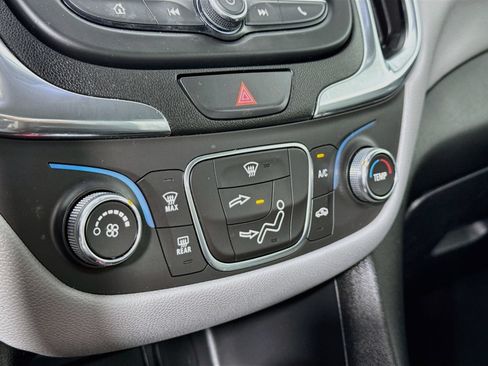 Used 2019 Chevrolet Equinox LS AWD/4WD image 11