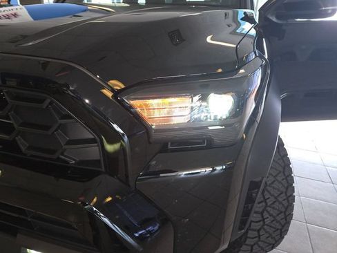 Used 2025 Toyota 4Runner TRD Off-Road Premium AWD/4WD image 26