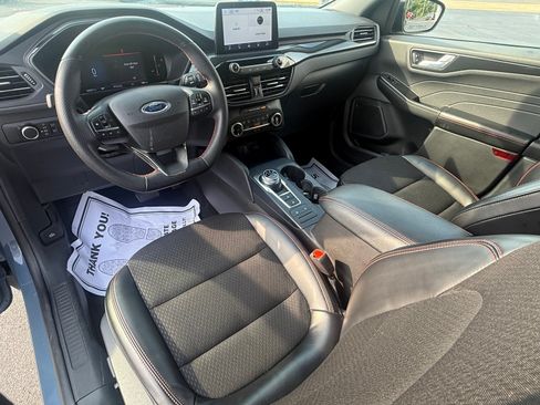 Used 2025 Ford Escape ST-Line AWD/4WD image 17