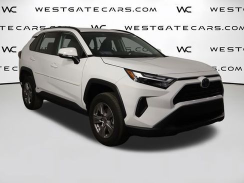 Used 2024 Toyota RAV4 LE AWD/4WD image 38
