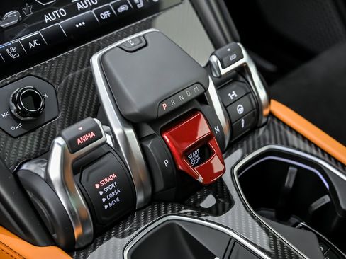 Used 2022 Lamborghini Urus image 40