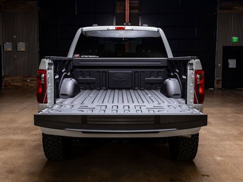 Used 2026 Ford F150 XLT w/ XLT Black Appearance Package AWD/4WD image 9