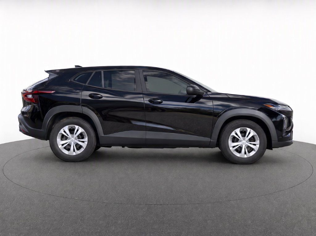 Used 2024 Chevrolet Trax LS FWD image 6