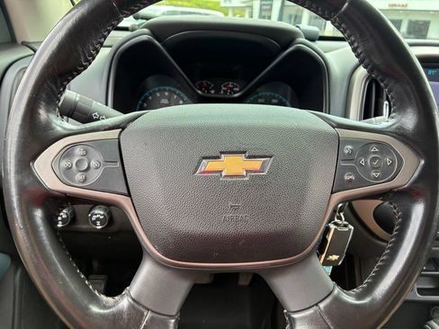 Used 2017 Chevrolet Colorado Z71 AWD/4WD image 29