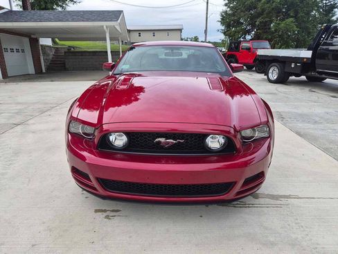 Used 2013 Ford Mustang GT Premium w/ Security Pkg RWD image 2