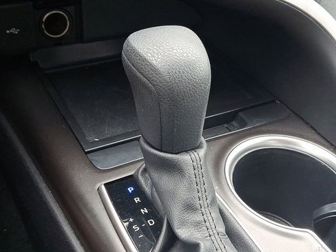 Used 2024 Toyota Camry LE FWD image 14