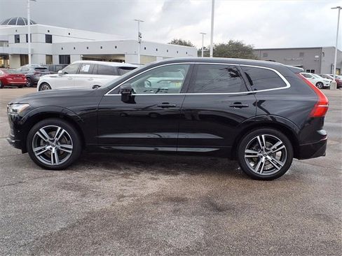 Used 2019 Volvo XC60 T5 Momentum w/ Multimedia Package image 24