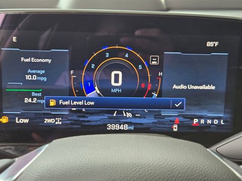 Used 2025 Chevrolet Suburban Z71 AWD/4WD image 28