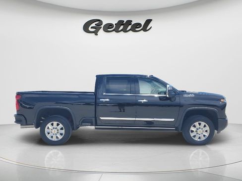 Used 2024 Chevrolet Silverado 2500 High Country w/ High Country Premium Package AWD/4WD image 4