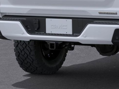 New 2026 GMC Canyon Elevation w/ Convenience Package image 14