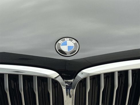 Used 2022 BMW X5 xDrive40i w/ Premium Package image 10