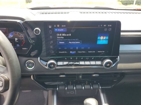 Used 2024 Chevrolet Colorado LT w/ LT Convenience Package II RWD image 16