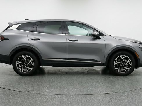 Used 2025 Kia Sportage LX FWD image 11