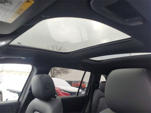 Used 2021 Mercedes-Benz GLB 250 4MATIC image 19