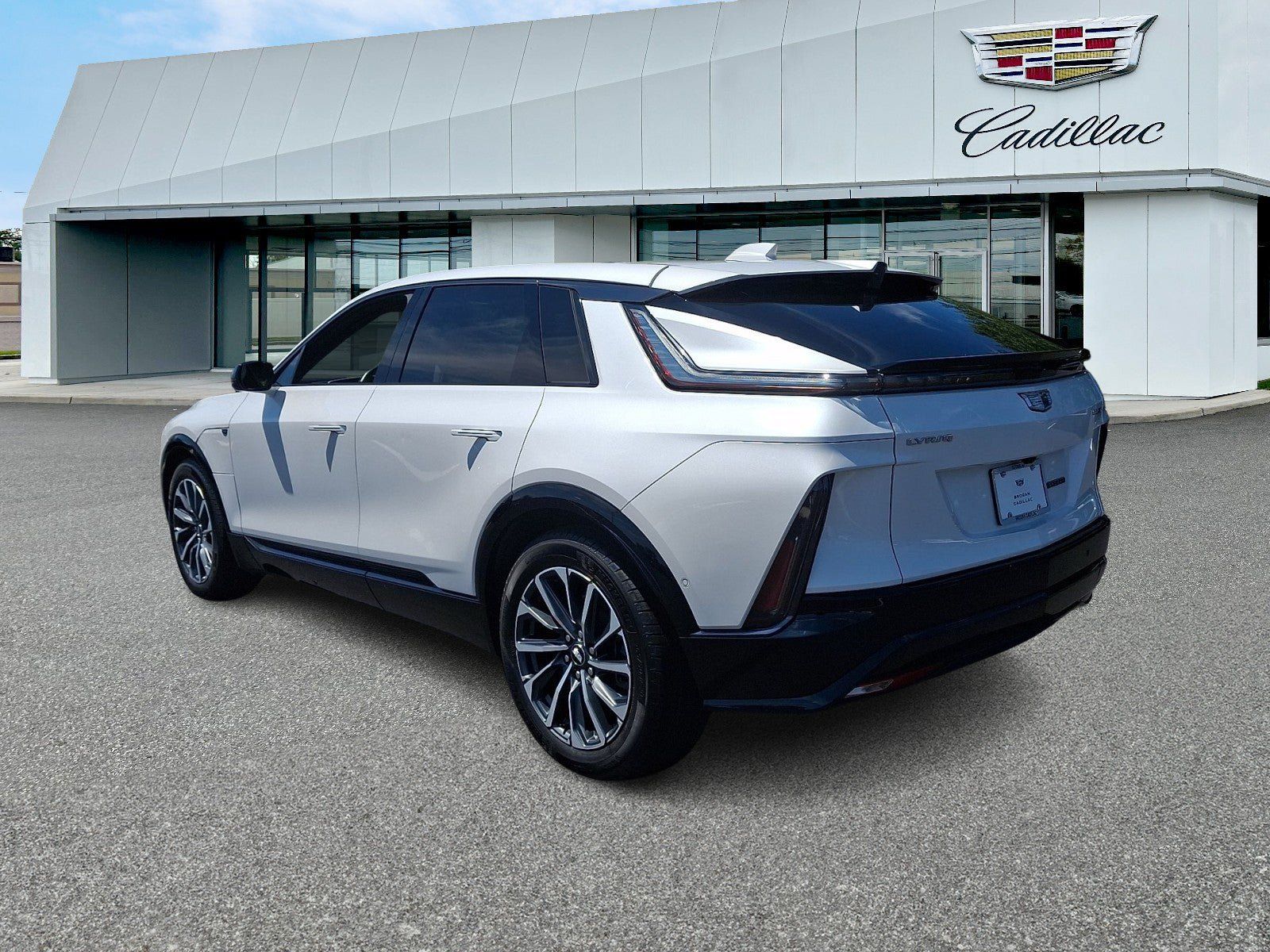 Certified 2024 Cadillac Lyriq Sport AWD/4WD image 3