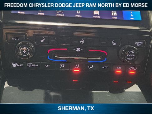 Used 2024 Jeep Grand Cherokee L Limited w/ Black Appearance Package RWD image 13