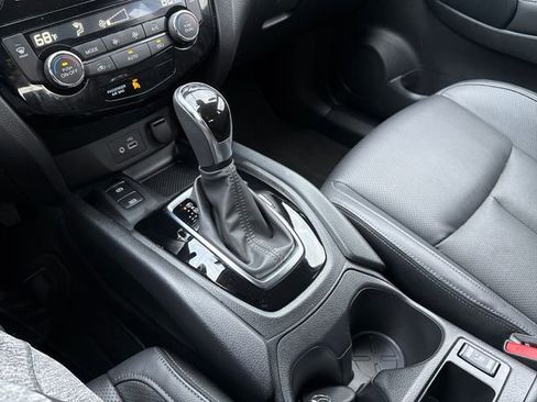 Used 2022 Nissan Rogue Sport SL image 25