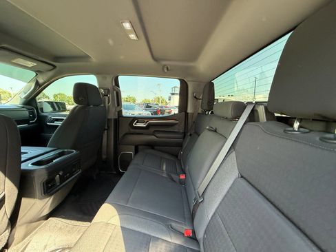 Used 2022 Chevrolet Silverado 1500 RST AWD/4WD image 23