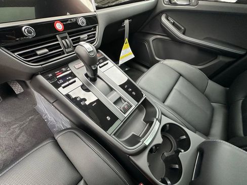 Used 2026 Porsche Macan Turbo image 28